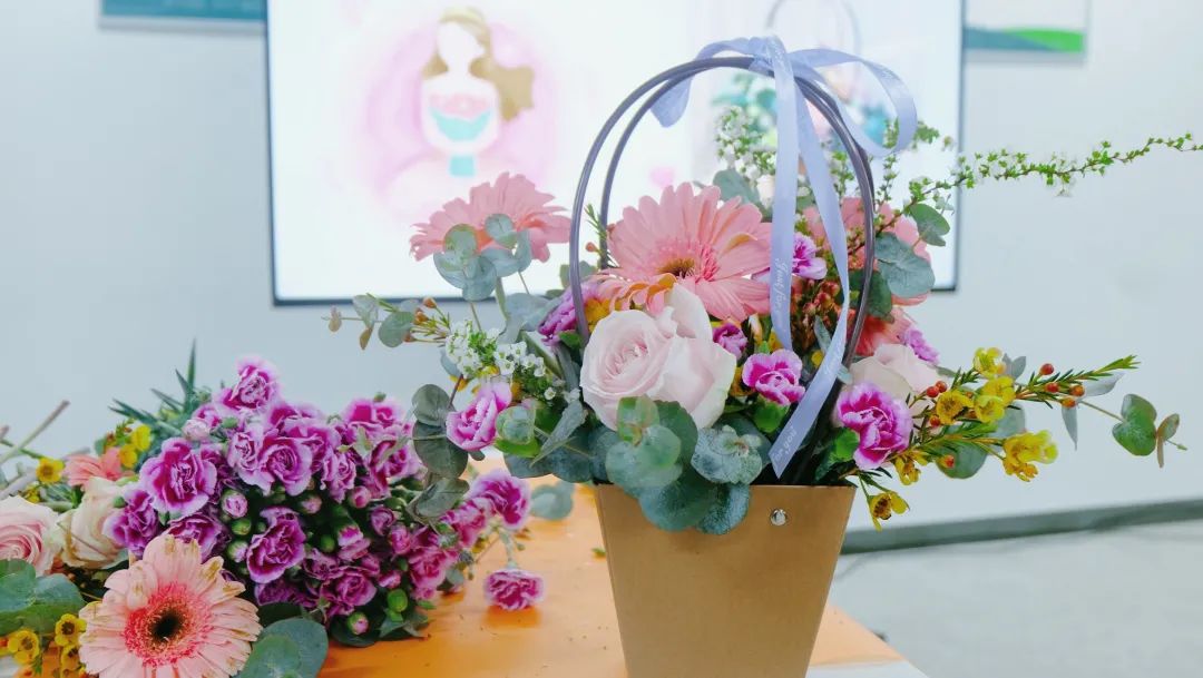 3.8女神節(jié) | 愿你芳華自在，笑靨如花